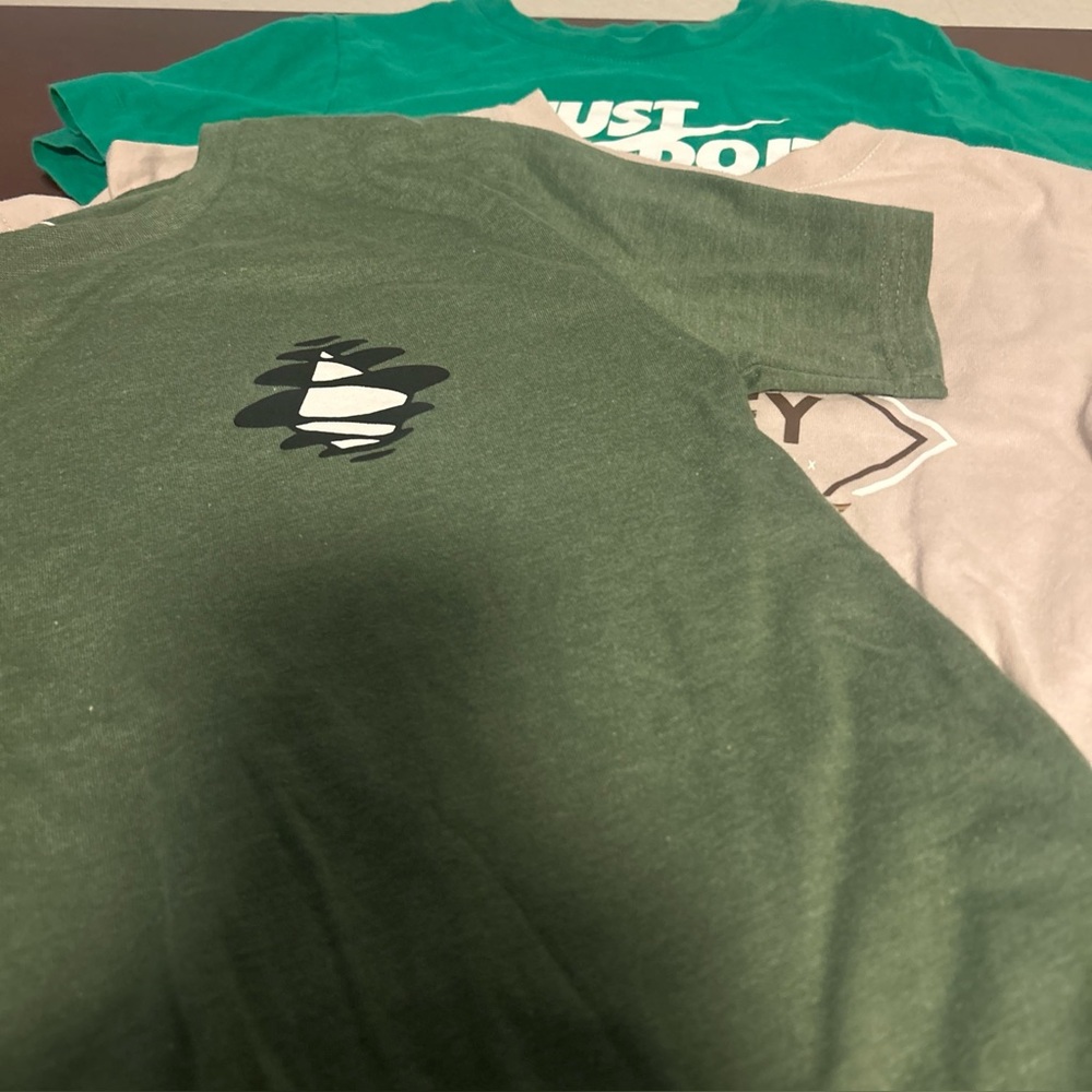 Volcom T, Nike, & Hurley M 10/12
